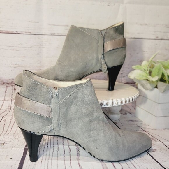 Cole Haan Gray Suede Leather Ankle Heeled Buckle Zip Booties Size 9.5B - Picture 9 of 16